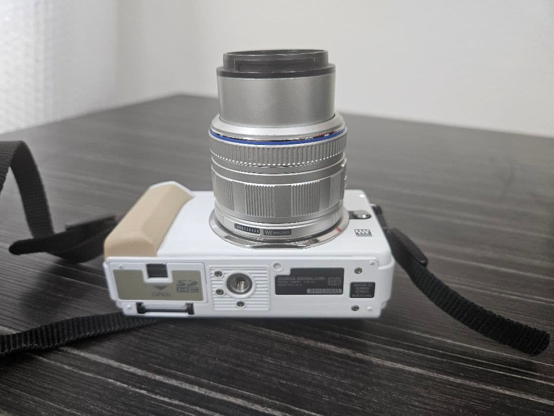 OLYMPUS PEN E-PL1s デジタルカメラ