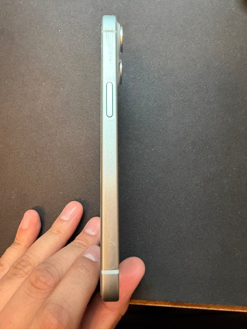 正*二様 【状態良好】Apple iPhone 15 128GB ブルー