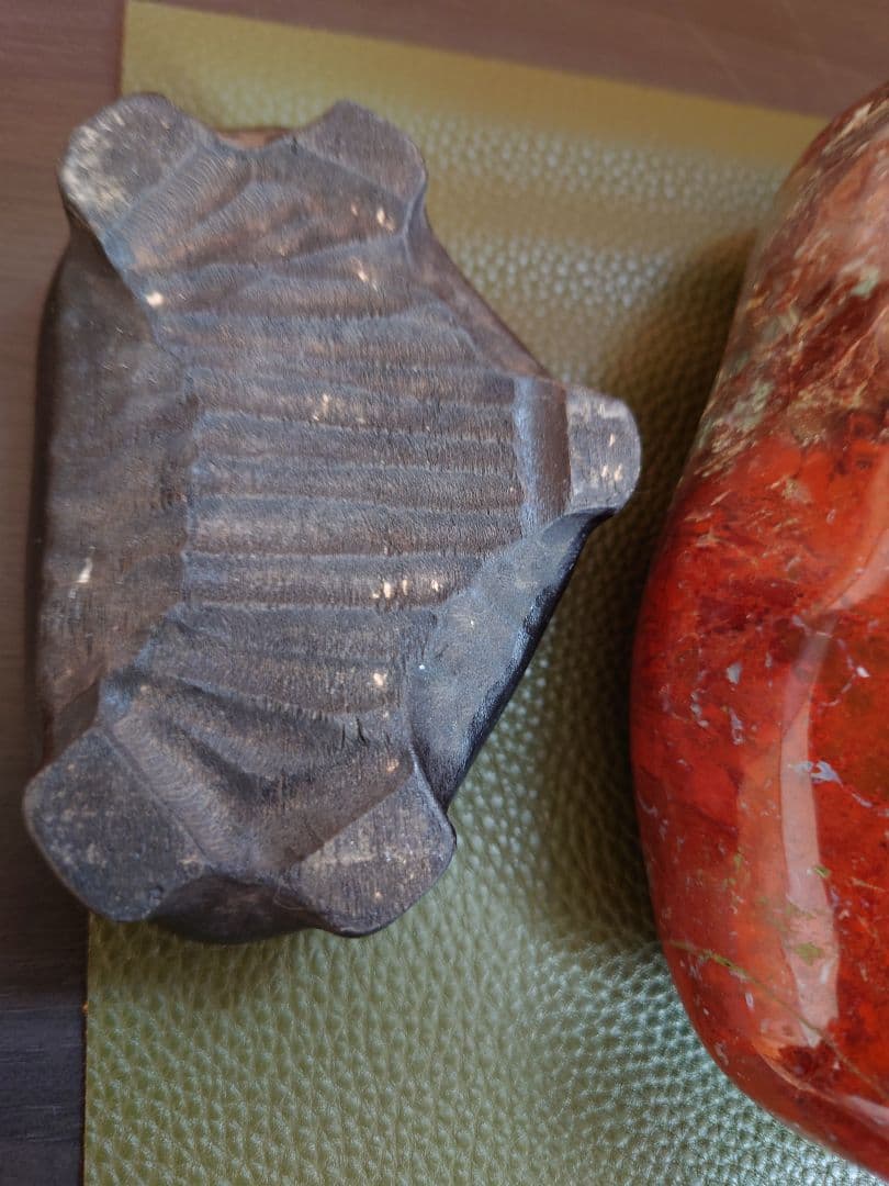 津軽　錦石 鑑賞石　青森県津軽西海岸　自然石　盆石　水石　赤石