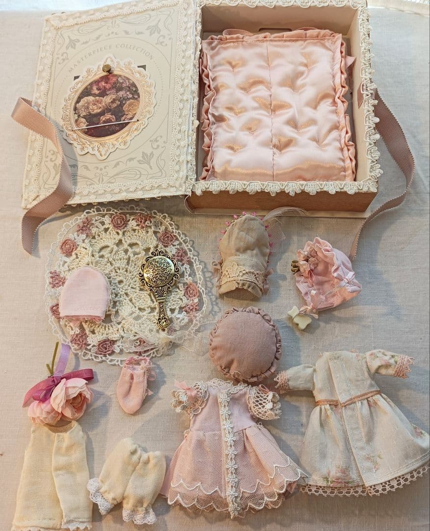 お衣装セット　Handmade　ミニョネット　ビスクドール用　着せ替え