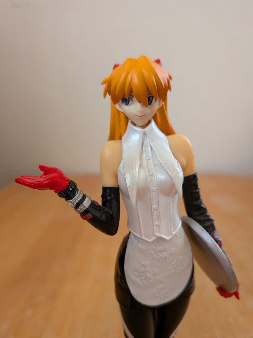 エヴァンゲリオンフィギュア　ウェイトレスver