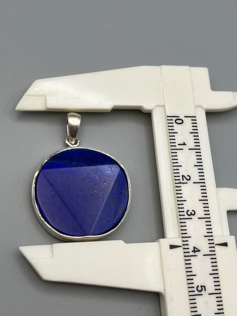 ラピスラズリ 巨大　天然石　ペンダント　ネックレストップ