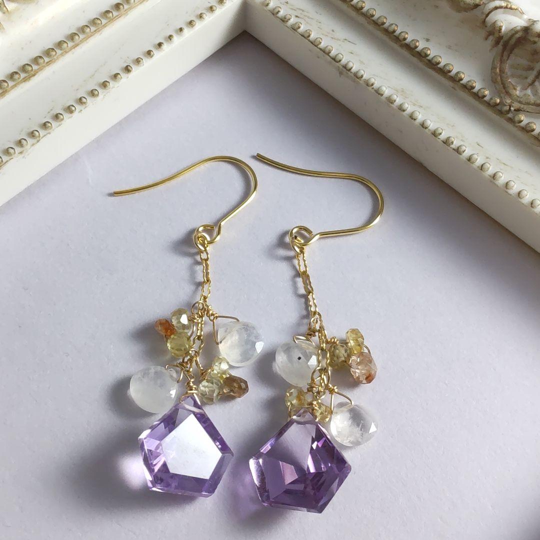 Ｎｏ．153 アメジスト（5角形カット）ムーンストーン、ジルコンのピアス