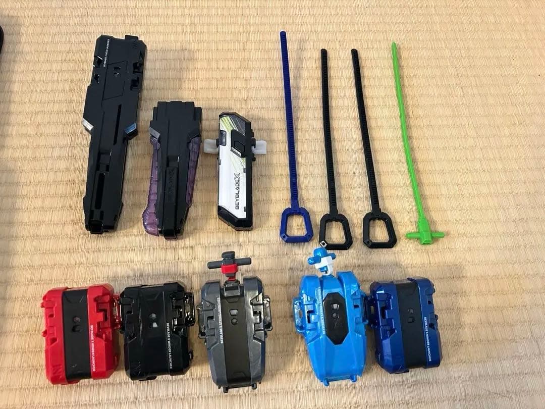 ベイブレードX18個セット（純正ケース，スタジアム付き）