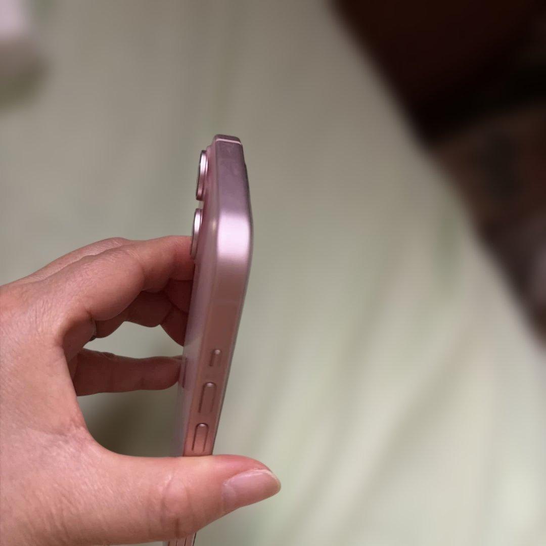 Apple iPhone 15ピンク 美品 箱 充電コード付き