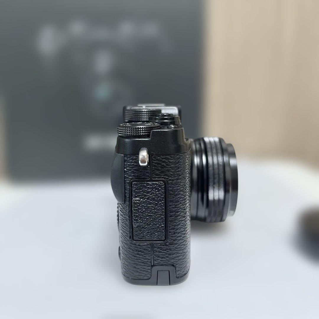 美品　Fujifilm X10 コンパクトデジタルカメラ