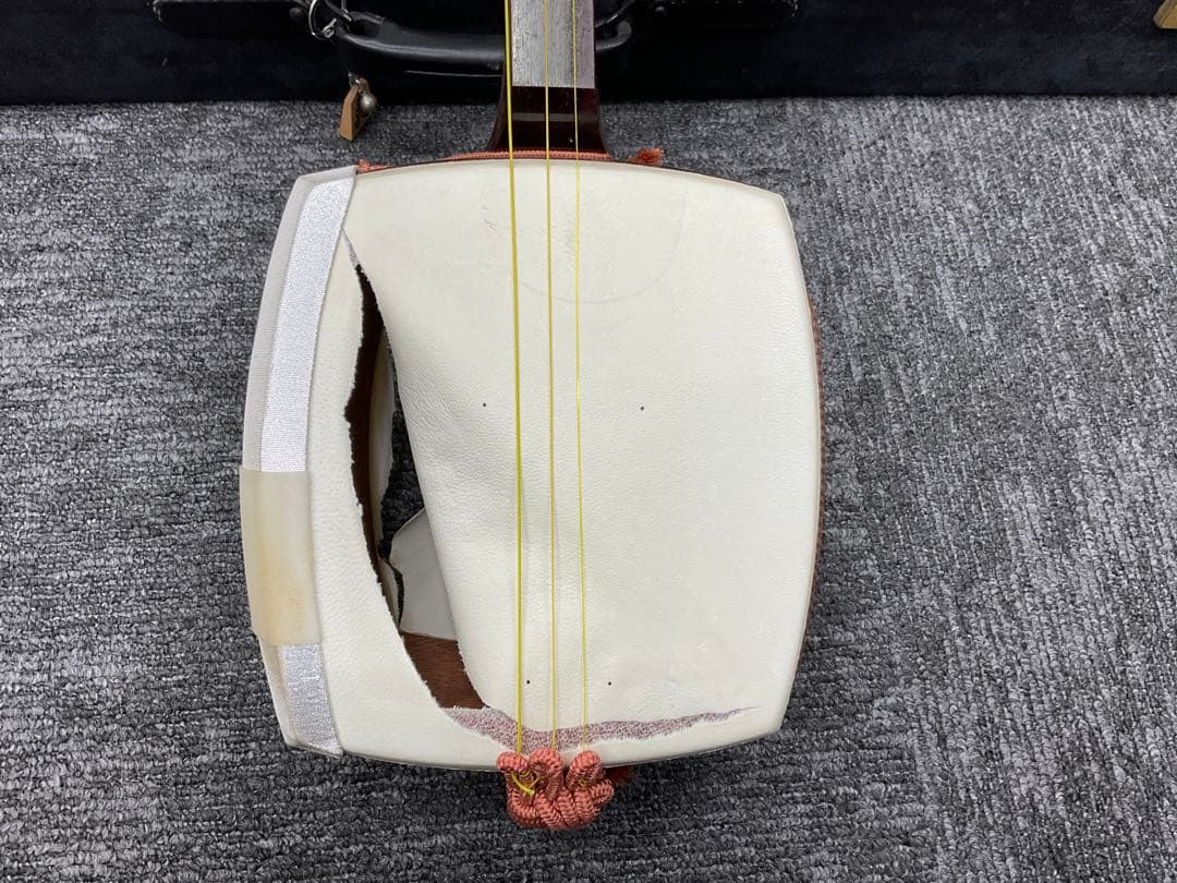 三味線 本体＋ハードケース付き 【ジャンク品】
