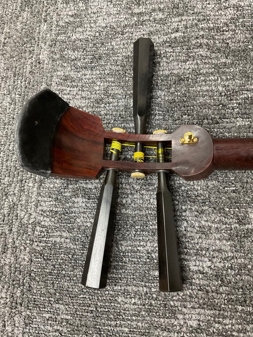 三味線 本体＋ハードケース付き 【ジャンク品】