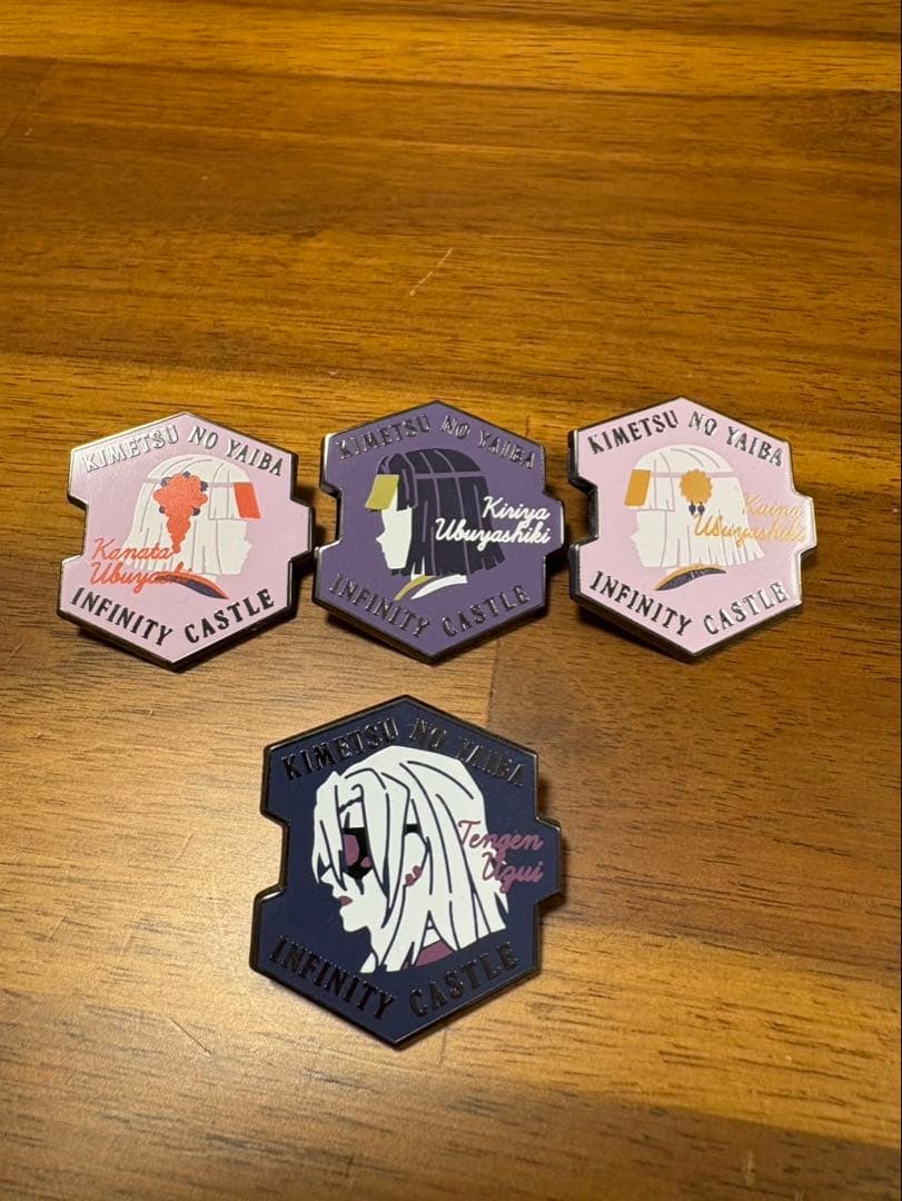 鬼滅の刃　キャラクターモチーフピンズ　17個セット