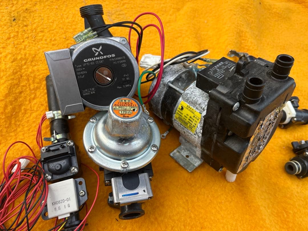 三菱電機　STR-5568WFU-BL 取外し部品