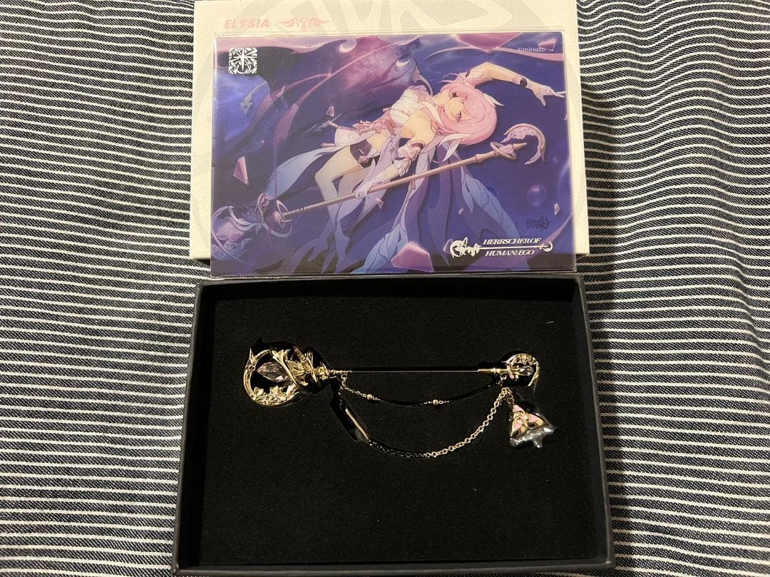 【限定品】崩壊3rd 金属ブローチ 無瑕の人シリーズ エリシア