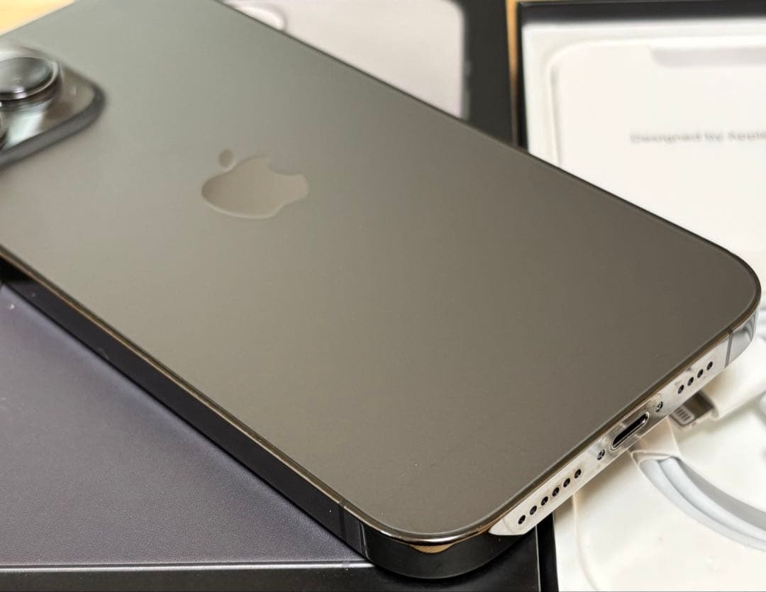 【美品】iPhone 13 Pro Max 256GB 新品バッテリー　本体