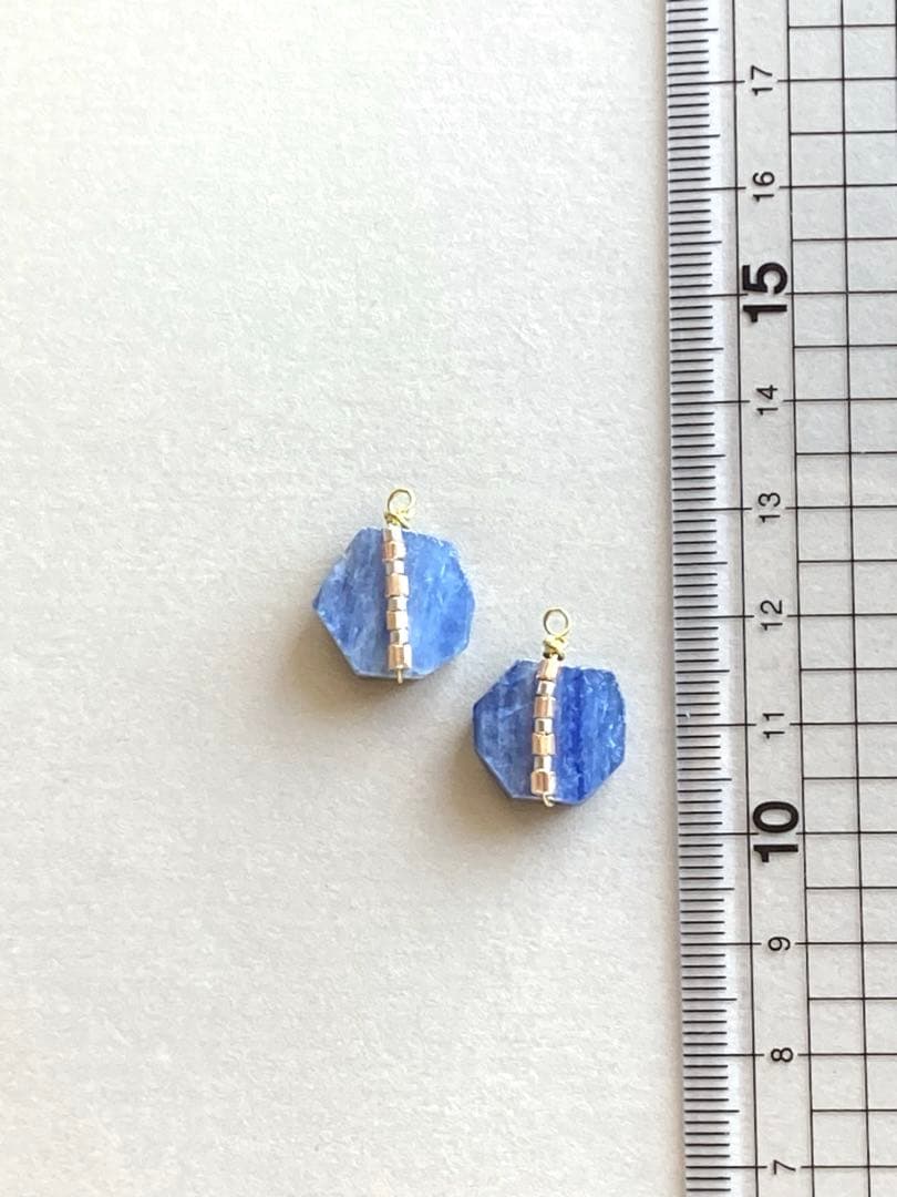 no.0148 初夏の夜空　ブルーグレーのカイヤナイト