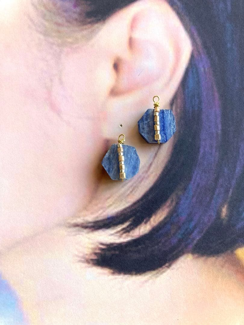 no.0148 初夏の夜空　ブルーグレーのカイヤナイト