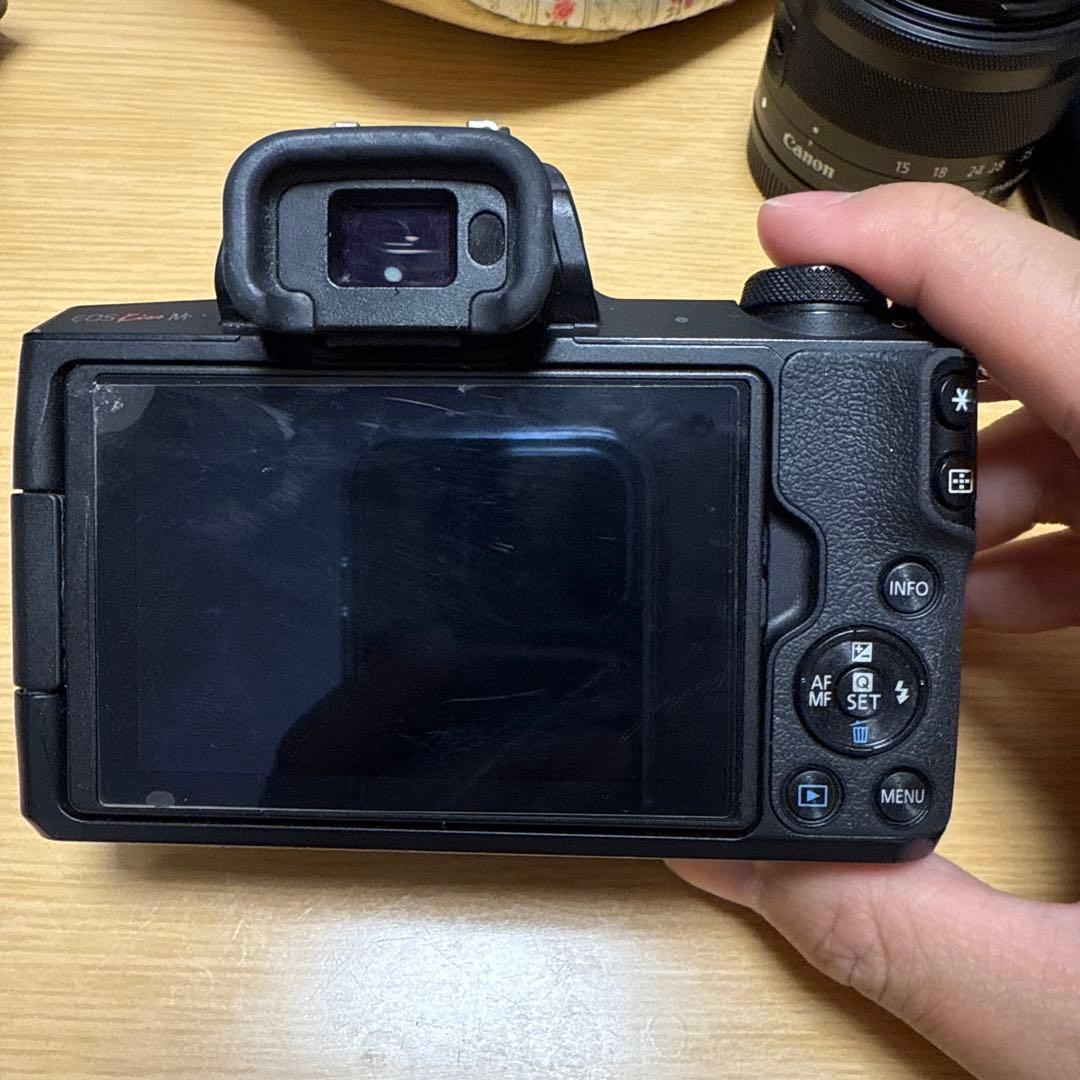 Canon EOS kiss m ミラーレスカメラ 本体