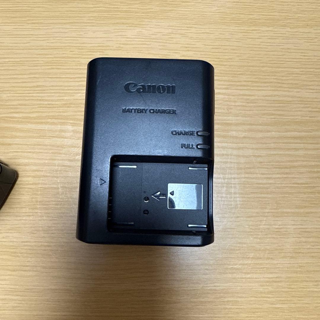 Canon EOS kiss m ミラーレスカメラ 本体