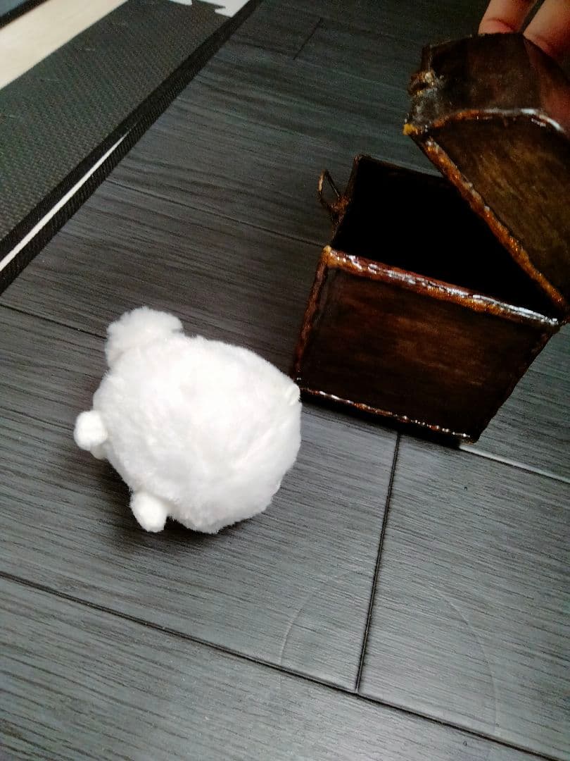 犬のぬいぐるみ・低品質な汚れた風にした紙の宝箱セット