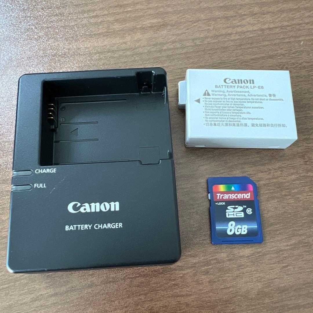 Canon EOS KISS X5 デジタル一眼レフカメラ 2本レンズ付き