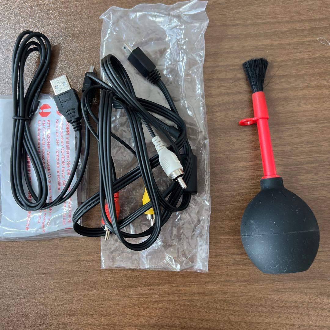 Canon EOS KISS X5 デジタル一眼レフカメラ 2本レンズ付き