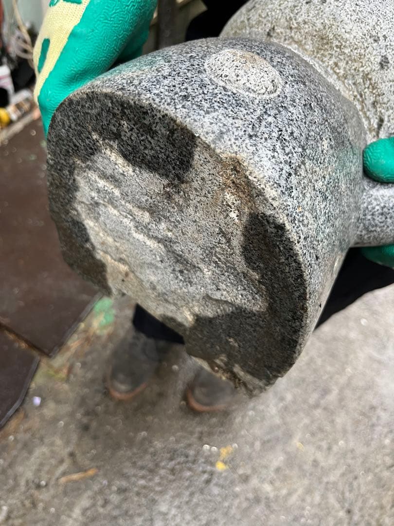 中古品　石像　キティーちゃん　置物　オブジェ　御影石