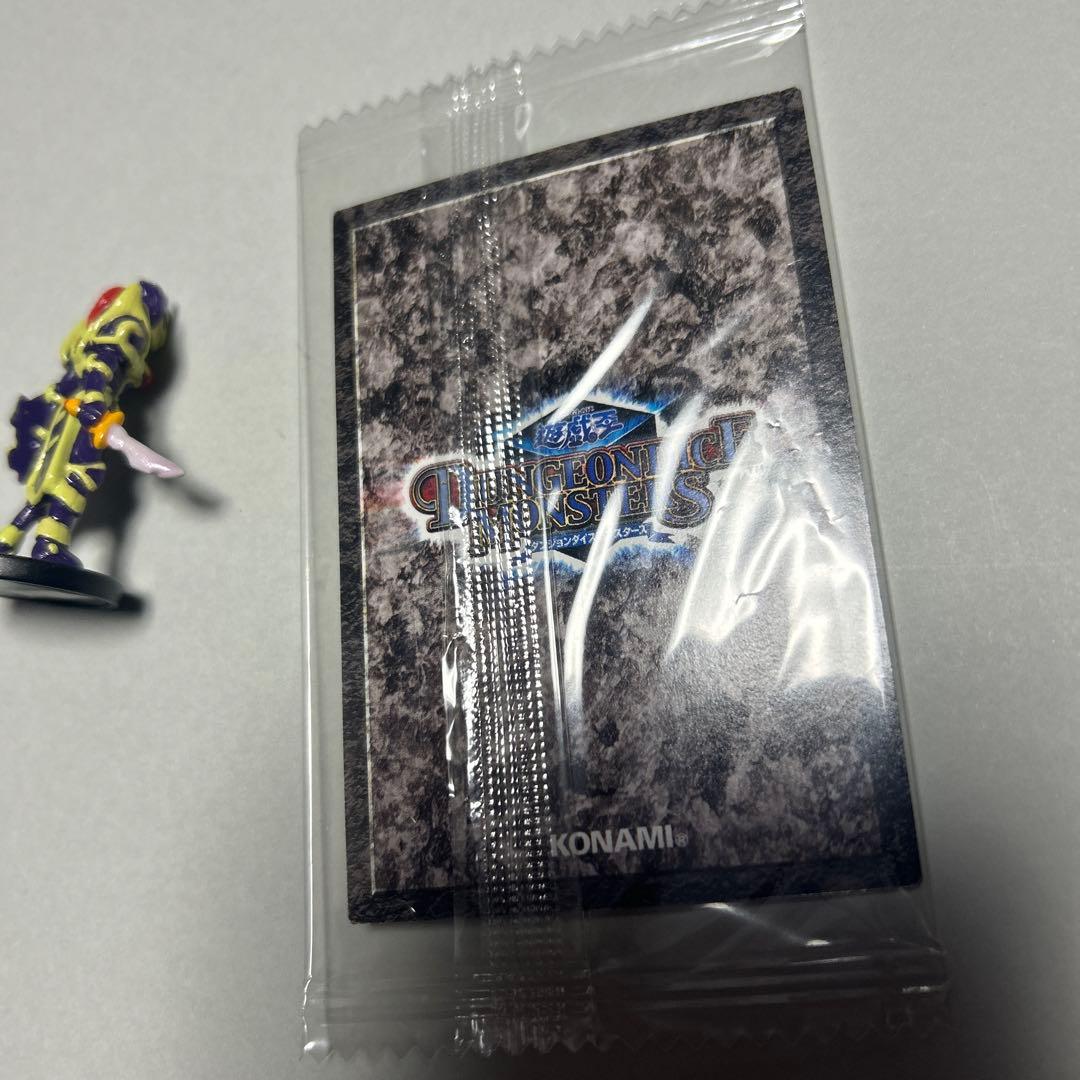遊戯王 ダンジョンダイスモンスターズ カオスソルジャー フィギュア　未開封カード
