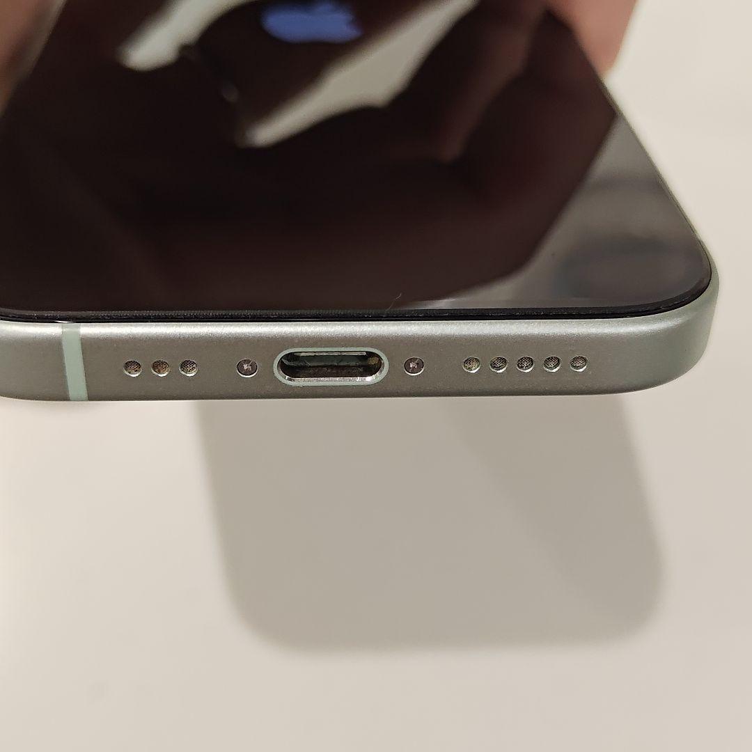 Apple iPhone 15 グリーン 本体 ケース付