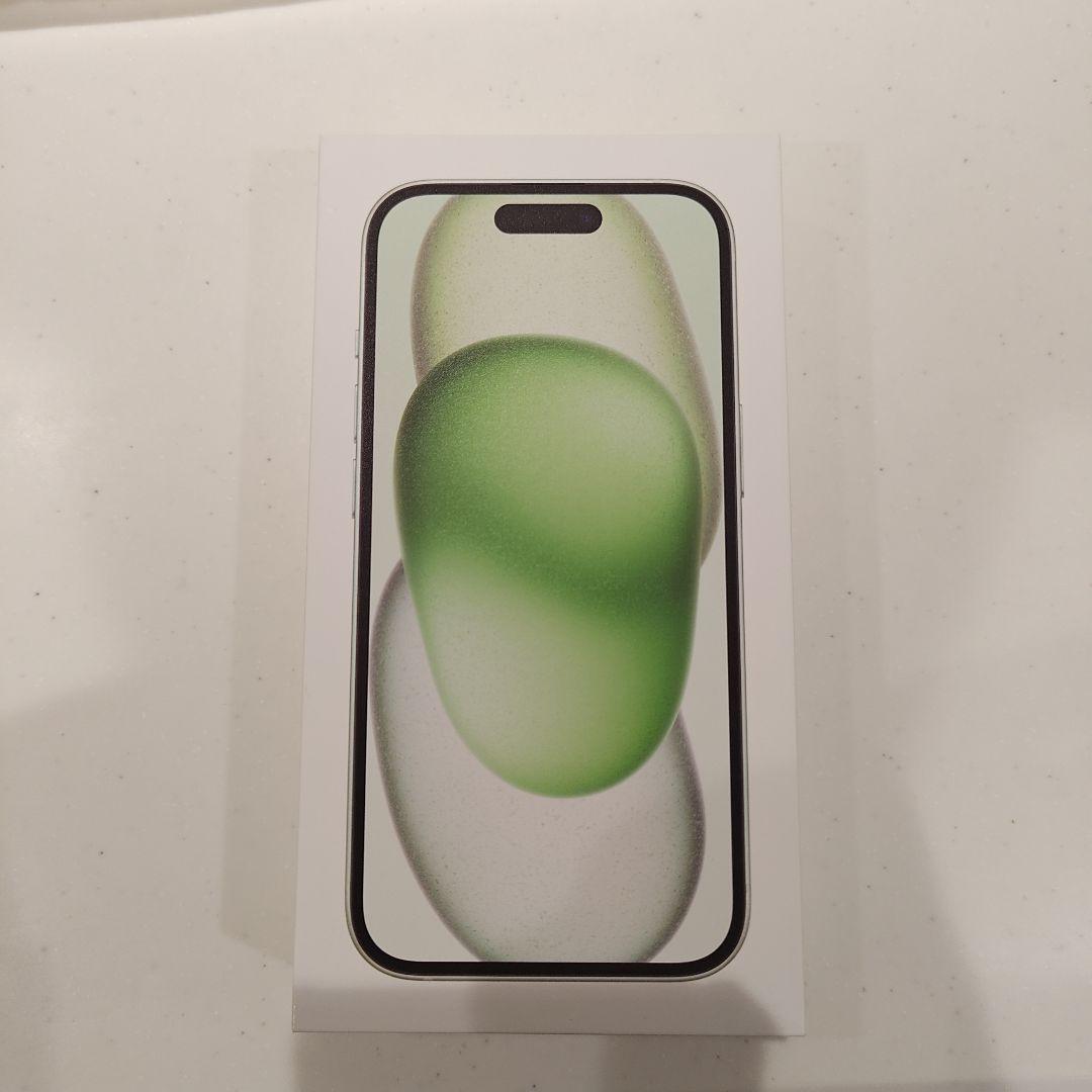 Apple iPhone 15 グリーン 本体 ケース付