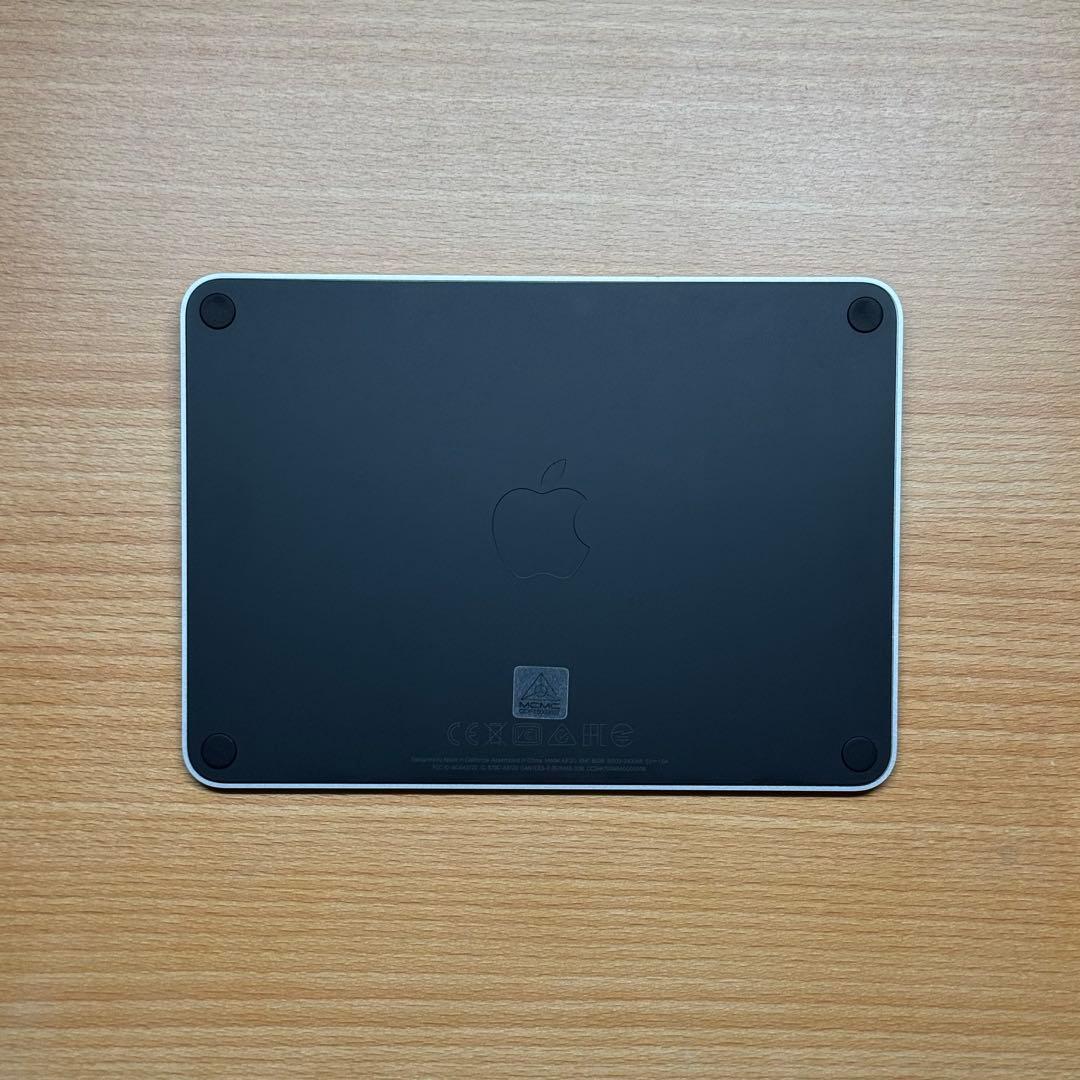 Magic Trackpad (USB-C)ブラック 本体