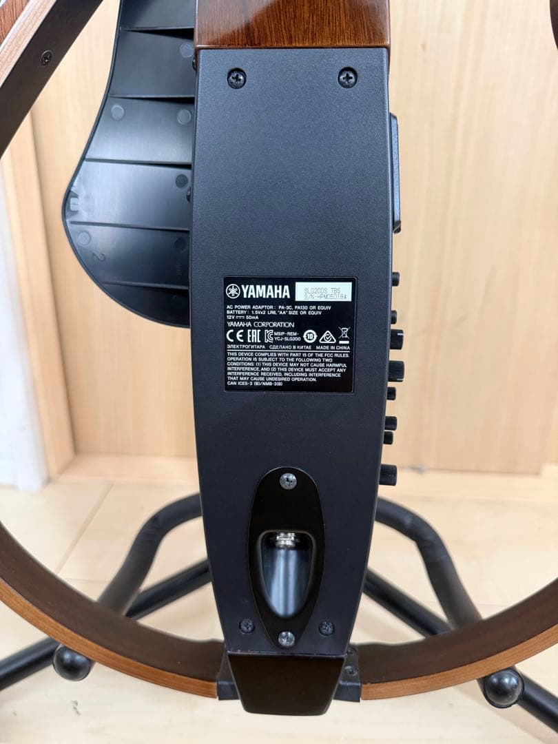 美品　ヤマハ　YAMAHA サイレントギター　SLG200S アコースティック