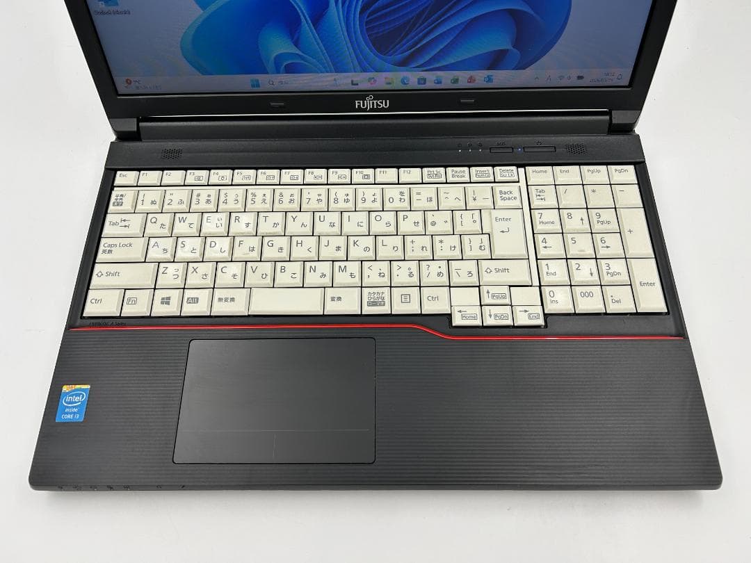 ノートパソコン windows11 オフィス付き core i3 A574/H