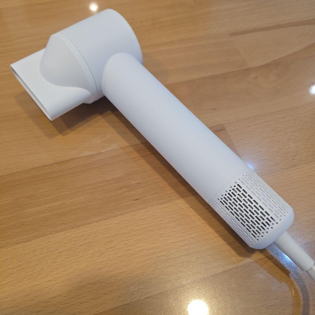 ニトリ　高濃度マイナスイオンヘアケアドライヤー　NY281 ホワイト