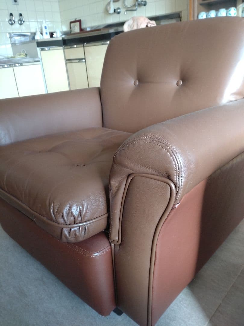 シングルソファ　本革