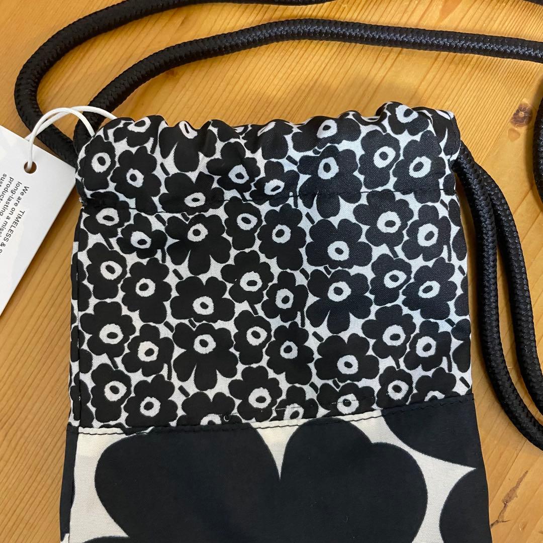 マリメッコ　スマートボトルバッグ