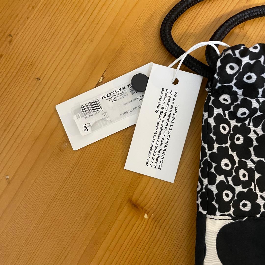 マリメッコ　スマートボトルバッグ