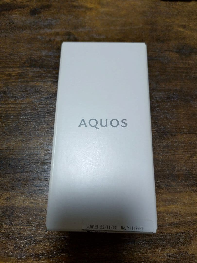 AQUOS sense7 本体（箱付き）