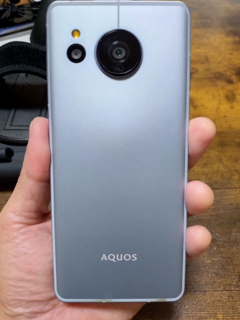 AQUOS sense7 本体（箱付き）