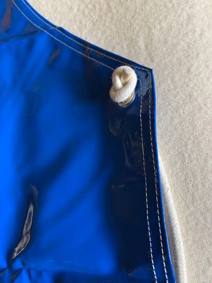 防水エプロン フロントポケット付き エナメル ブルー