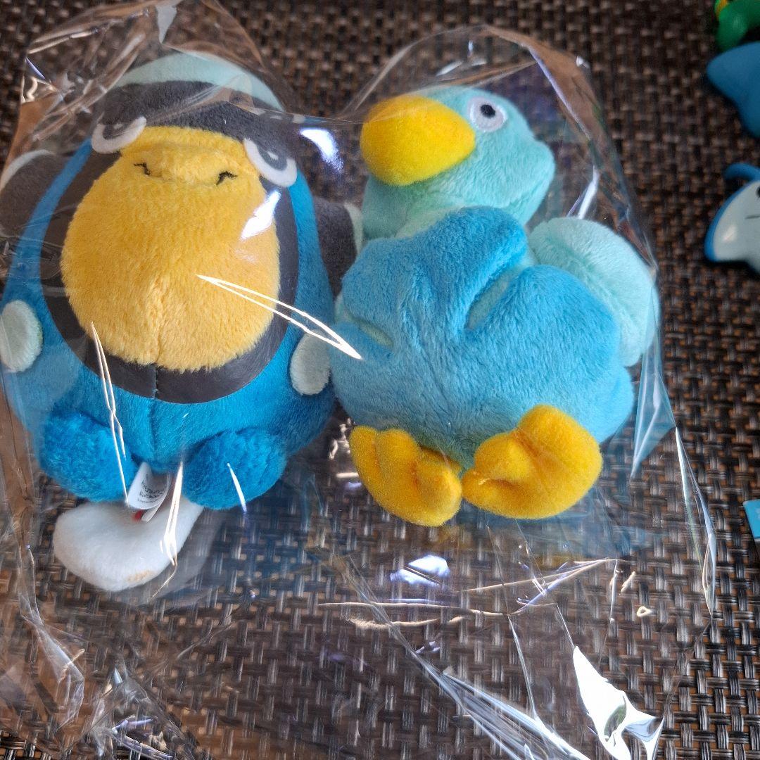 ポケモン モンコレ　フィギュア他　指人形　合計14個キーホルダー　おまけ付シール