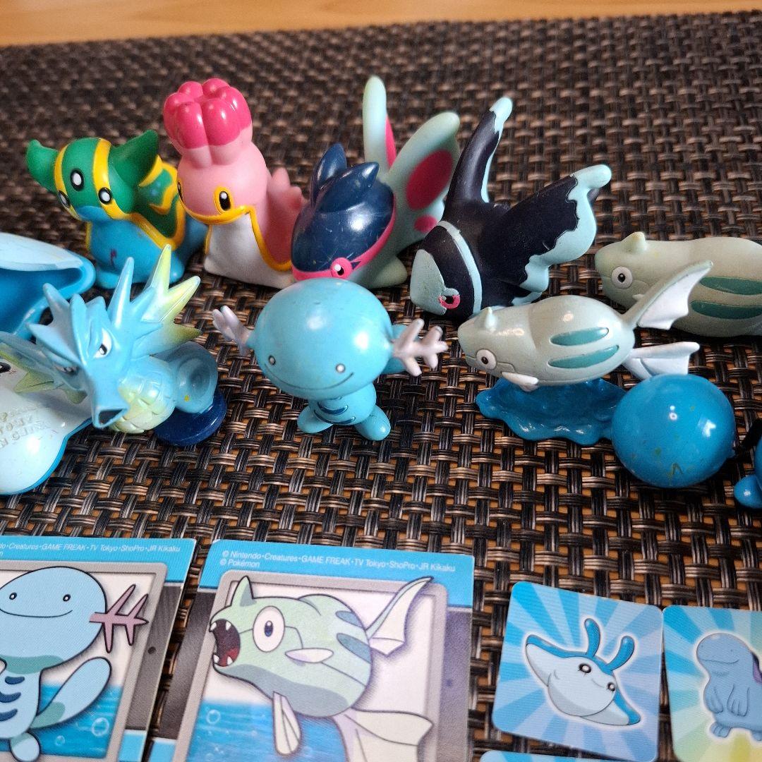 ポケモン モンコレ　フィギュア他　指人形　合計14個キーホルダー　おまけ付シール
