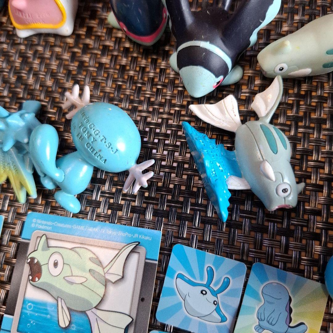 ポケモン モンコレ　フィギュア他　指人形　合計14個キーホルダー　おまけ付シール