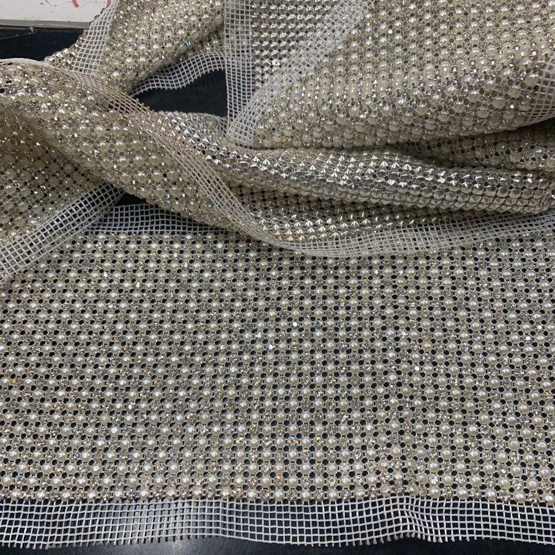 プレジオス？ラインストーンメッシュ生地 13cmX2、35メートル