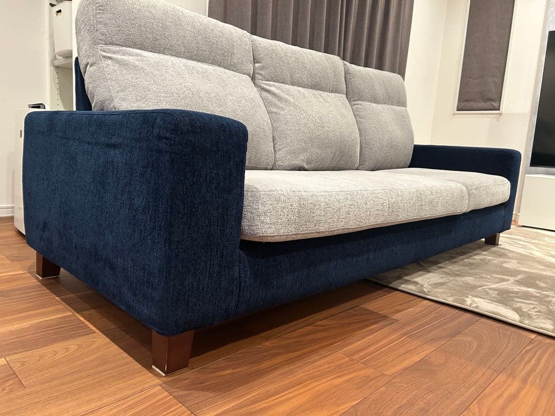 東京インテリア　3人掛けソファ