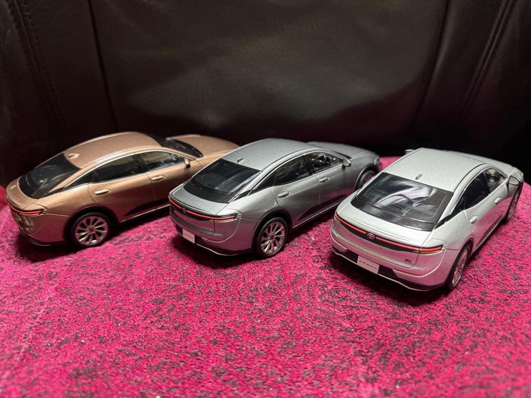 新型クラウン クロスオーバー AZSH35 サンプルミニカー 3台セット