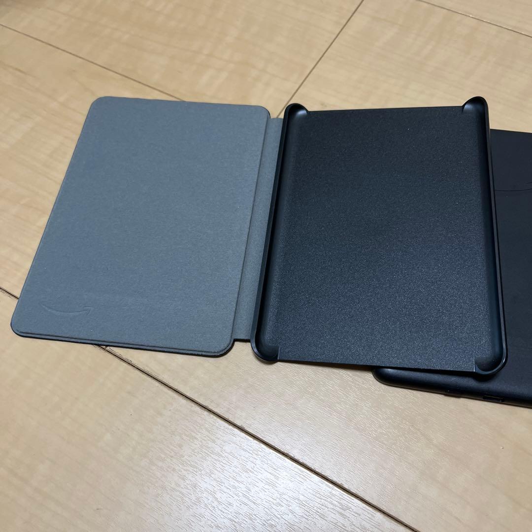 Amazon Kindle + カバー付き