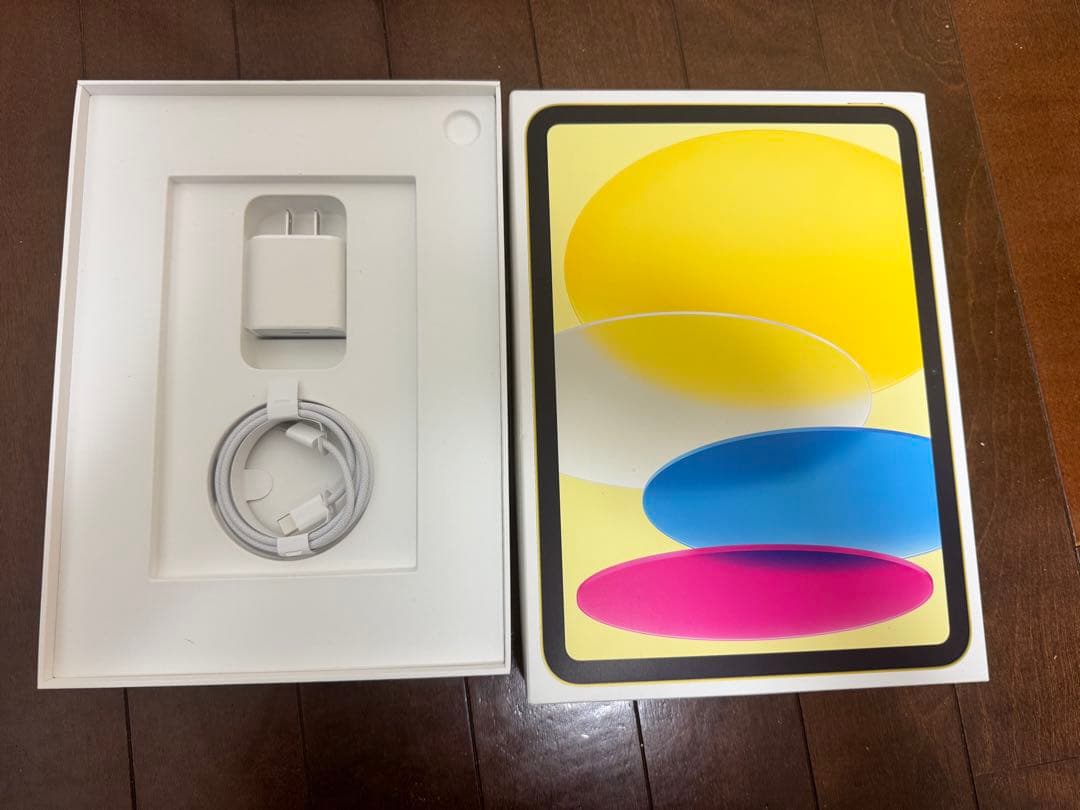 Apple iPad (A16) 本体 充電器・ケーブル付き