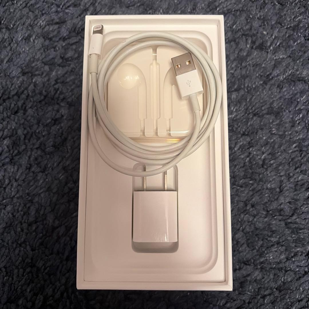 Apple iPhone SE (第2世代) ホワイト 本体