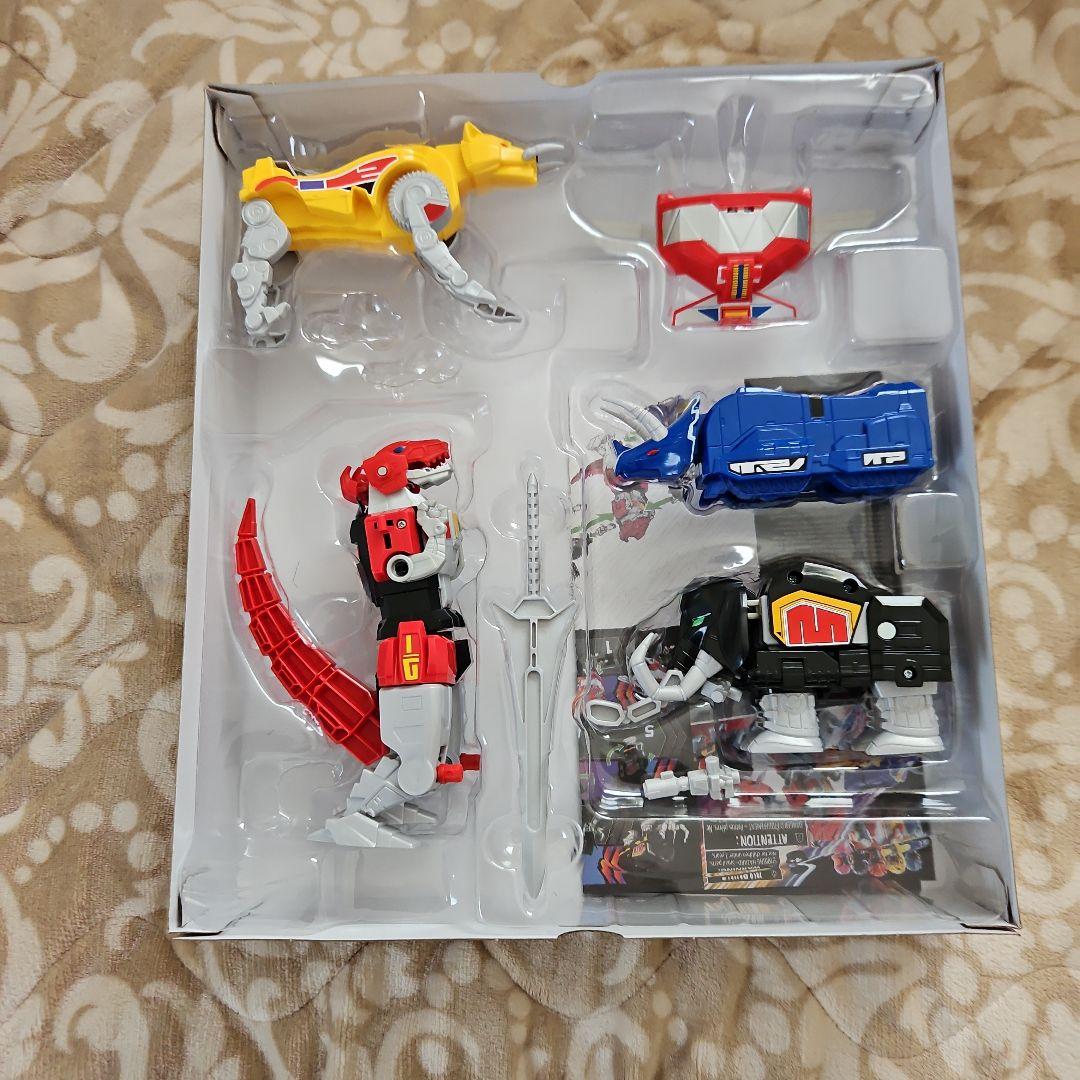 ハズブロ　パワーレンジャー ダイノメガゾード