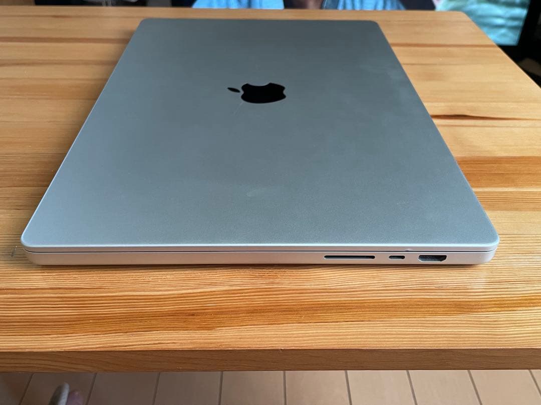 【美品】MacBook Pro M1 MAX 16inch 64gb 2TB