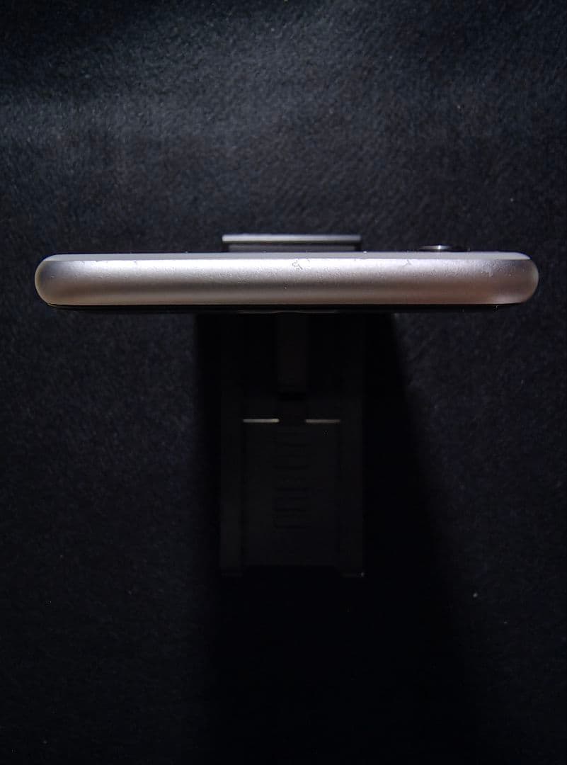 iPhone 6s SIMフリー 128GB ケーブル、フィルム付き