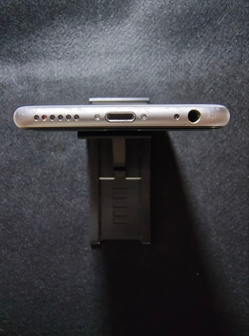 iPhone 6s SIMフリー 128GB ケーブル、フィルム付き